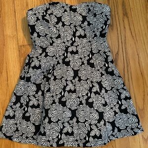 Adorable strapless rose mini dress